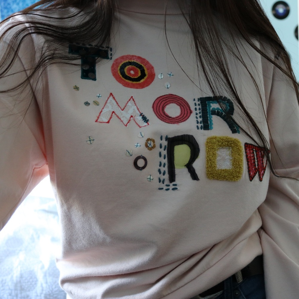 ANTHROPOLOGIE crewneck!